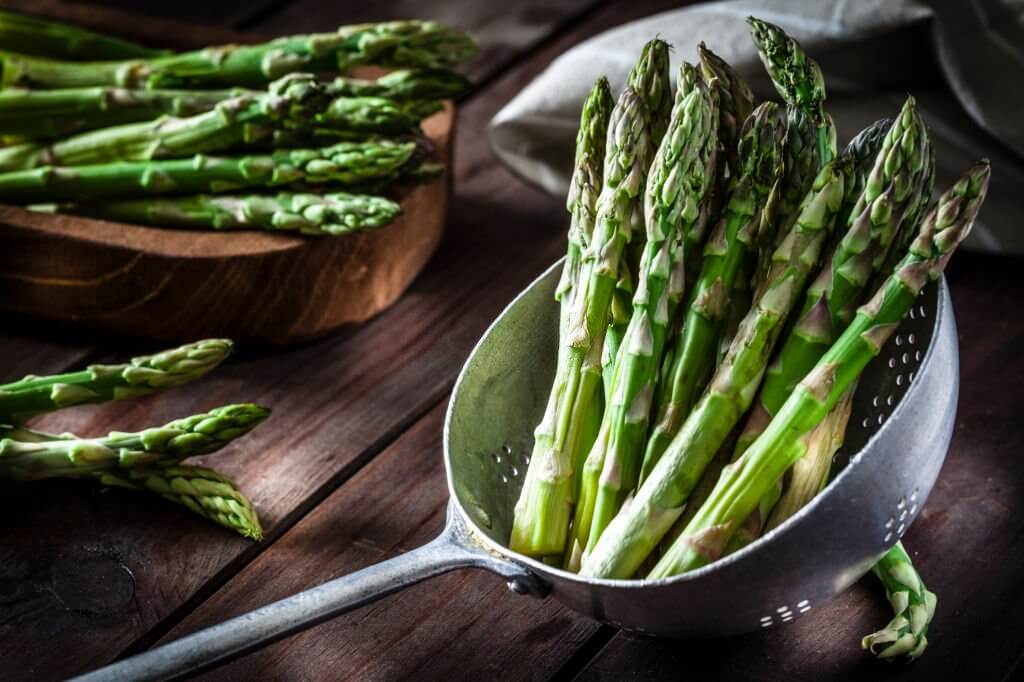 can turtles eat asparagus